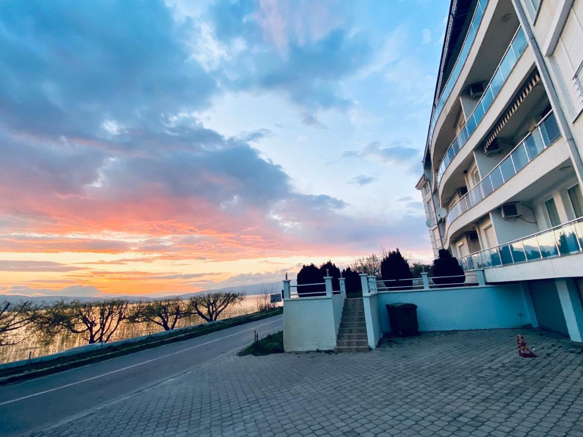Aqua Blue Lakeview Apartment Ohrid Пештани Экстерьер фото